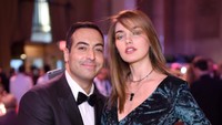 Ia juga tampak mesra bersama Alina Baikova, model asal Ukraina. Dimitrios Kambouris/Getty Images for Gabrielles Angel Foundation/detikFoto.