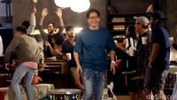 Ia turut mengajak para musisi muda untuk menjadi cameo di syuting video klipnya tersebut. Pool/Palevi S/detikFoto.