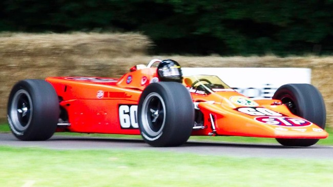 Ini Lima Mobil yang Dibekali Mesin Pesawat