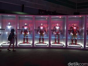 Foto: Serunya Bertemu Superhero Marvel dan Jadi Agen Avengers di Singapura