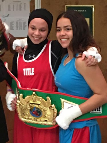 Remaja Ini Jadi Petinju Berhijab Pertama yang Diizinkan Bertanding di AS