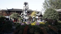 Salah satunya yang bisa dilihat traveler adalah Suzhou Lingering Garden yang pertama kali dibangun pada Dinasti Ming yang berkuasa sekitar tahun 1368 hinggga 1644. Jika dihitung-hitung, berarti taman ini sudah berusia lebih dari 600 tahun (Agung/detikTravel)