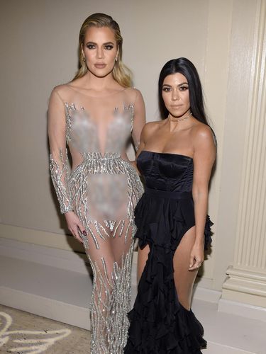 Khloe Kardashian Iri karena Kim Kardashian Punya Kulit Mulus