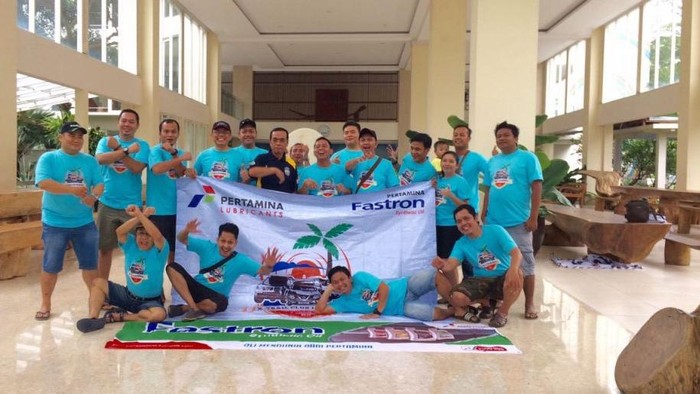 Pecinta Xtrail Turing ke Pangandaran Sekaligus Bersih-bersih Pantai