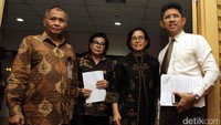 Komisi Pemberantasan Korupsi (KPK) menetapkan Handang Soekarno (HS) sebagai tersangka kasus suap. Handang merupakan Kasubdit Bukti Permulaan Direktorat Penegakan Hukum Ditjen Pajak.