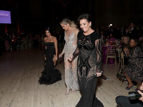 Cerita Khloe Kardashian yang Suka Minder Saat Berbelanja dengan Kakaknya