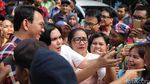 Ekpresi Pendukung Ahok Berebut Selfie di Pulomas