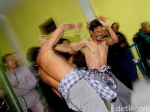 Ujung-ujungan, Mengusir Kejahatan Manusia ala Suku Tengger