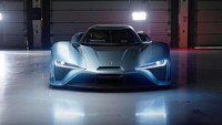 NIO EP9 dibekali empat motor listrik bertenaga tinggi denga empat girboks individual. Tenaga total yang bisa dihasilkan mencapai 1 megawatt atau setara dengan 1.341 daya kuda. Motor listrik tersebut juga menghasilkan torsi hingga 1.490 Nm. Ist/NextEV.