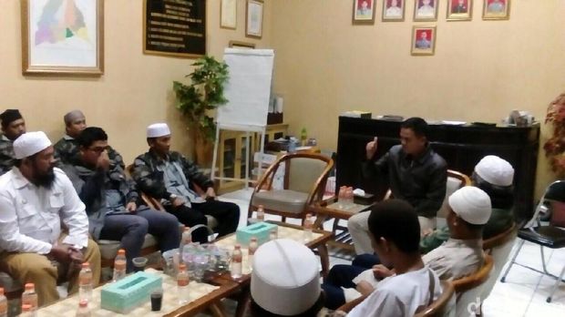  Pelaporan terhadap seorang pengguna media sosial yang diduga menyebar kata-kata kebencian