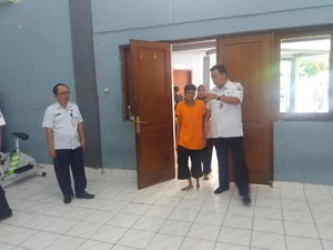 Mengenal Irfan, Pengemis Ber-iPhone 5s yang Diciduk di Sarinah