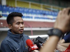 Andik Ajak TKI Dukung Timnas di Singapura