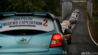 Para risers diajak melintasi dan menikmati berbagai pemandangan indah.