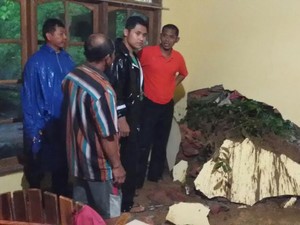 4 Rumah Diterjang Longsor di Trenggalek, Dua Hancur