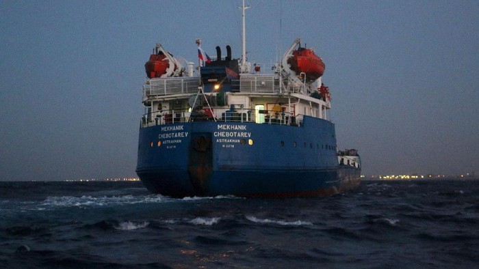 Kapal Tanker Rusia Selundupkan Bahan Bakar Jet ke Suriah