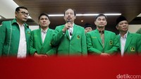 Djan juga meminta Menkum mengesahkan kepengurusan partai hasil Muktamar Jakarta.