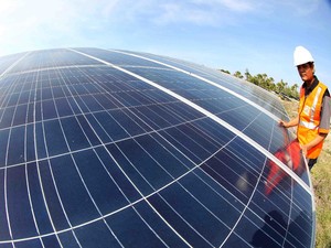 Tarif Listrik Tenaga Matahari di Arab Hanya Rp 390/kWh, Kok Bisa?