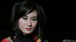 Pose Seksi Rizuka Amor dengan Segway, Yay or Nay?