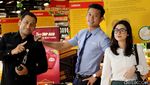 Aksi Si Cantik Amanda Rigby di The Transmart
