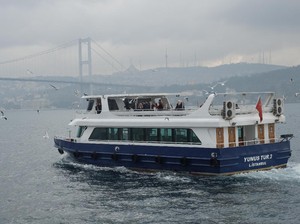 Membelah Benua Eropa & Asia dengan Kapal Pesiar Bosphorus