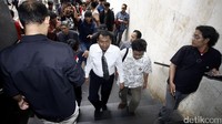 Kapitra menjelaskan Munarman dipanggil polisi untuk diperiksa sebagai saksi. Namun, Munarman mempermasalahkan lantaran dalam pemanggilan tersebut tidak jelas siapa tersangkanya.