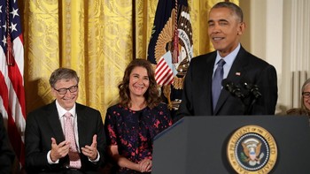 Menerima penghargaan dari Barack Obama karena jasa mereka pada negara. (Getty Images)