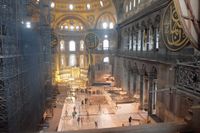 Meski sedang direnovasi, namun tidak mengurangi kecantikan Hagia Sophia (Rois/detikTravel)