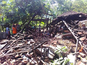 51 Warga Korban Tanah Longsor di Trenggalek Mengungsi