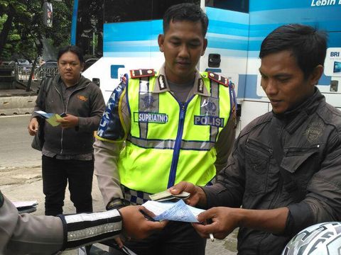  Loket mobile BRI untuk mempermudah pembayaran denda tilang, Kamis (24/11/2016)