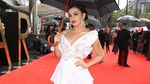 Oops, Charli XCX Hampir Memperlihatkan Bokongnya di ARIA 2016