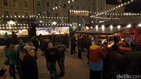 Pasar malam Natal ini ada di seantero Eropa. Namanya beda-beda. Kalau di Salzburg namanya Christkindlmarkt (Fitraya/detikTravel)
