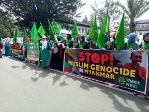 Demonstran di Bandung Gelar Aksi Solidaritas Muslim Rohingya