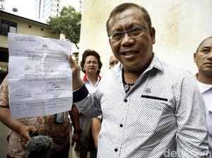 Titip Laporan soal Saracen ke Pengacara, Eggi Sudjana Pergi Haji
