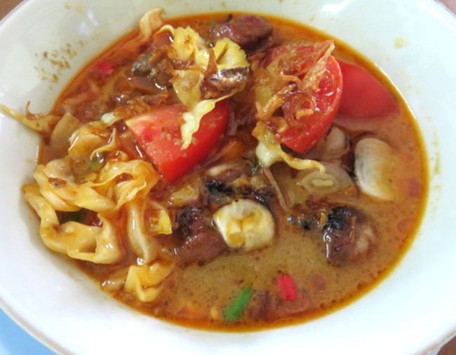 Kalau Ada di Kawasan Duren Tiga, Jangan Lupa Jajan Tongseng dan Gado-gado yang Sedap