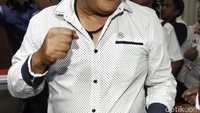 Eggi juga mempersoalkan pasal 207 KUHP tentang penghinaan terhadap penguasa yang dituduhkan kepada terlapor, yakni Ahmad Dhani dalam kasus tersebut.