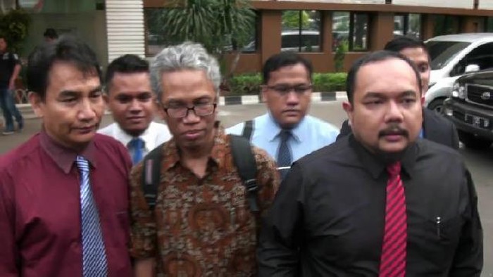 Diperiksa 10 Jam Sebagai Tersangka, Buni Yani Kelelahan