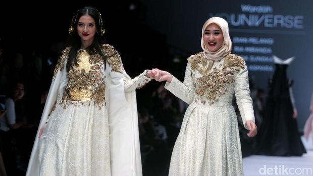 5 Desainer Hijab yang Bersinar di 2016