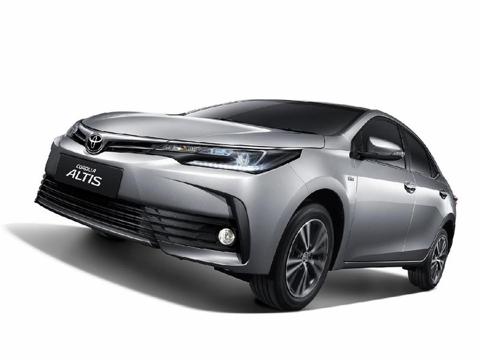 Toyota Segarkan Tampilan Corolla Altis