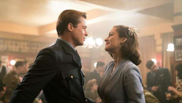 Kemesraan Brad Pitt dan Marion Cotillard dalam Film Allied Kemesraan Brad Pitt dan Marion Cotillard dalam Film Allied
