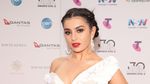 Oops, Charli XCX Hampir Memperlihatkan Bokongnya di ARIA 2016
