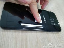 Kemilau Galaxy S7 Edge: Glossy Black