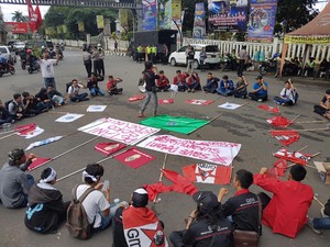 Puluhan Mahasiswa di Sukabumi Minta Tiga Petani Sukamulya Dibebaskan