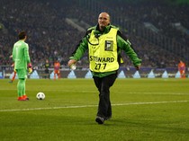 Mengenal Steward Stadion & Perannya dalam Pertandingan Sepak Bola