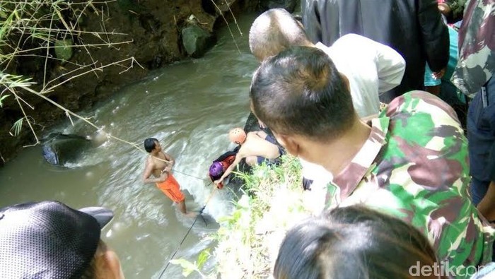 Latihan Susur Sungai, Relawan BPBD Jember Hilang Terbawa Arus