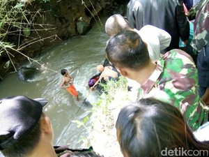 Latihan Susur Sungai, Relawan BPBD Jember Hilang Terbawa Arus