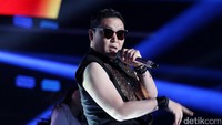 PSY saat tampil di ICE BSD, Serpong, Tangerang Selatan pada Kamis malam (24/11/2016). Pool/Ismail/detikFoto.
