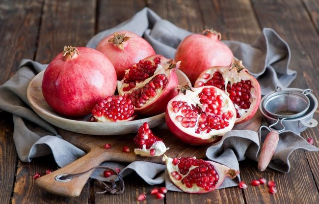 5 Buah Segar Ini Bisa Mengobati Badan Pegal-pegal Selama WFH
