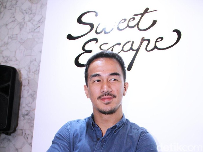 Joe Taslim Joe Taslim ditemui di kawasan Sudirman, Jakarta Pusat,