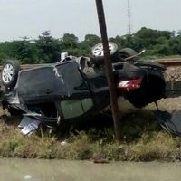 Toyota Vios Tertabrak Kereta di Cirebon, Tiga Orang Tewas
