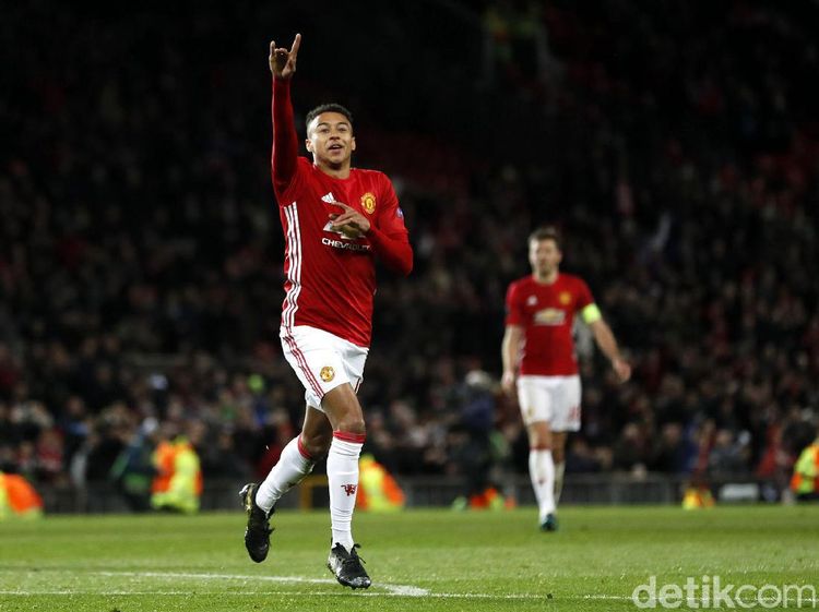 MU Tundukkan Feyenoord Empat Gol Tanpa Balas